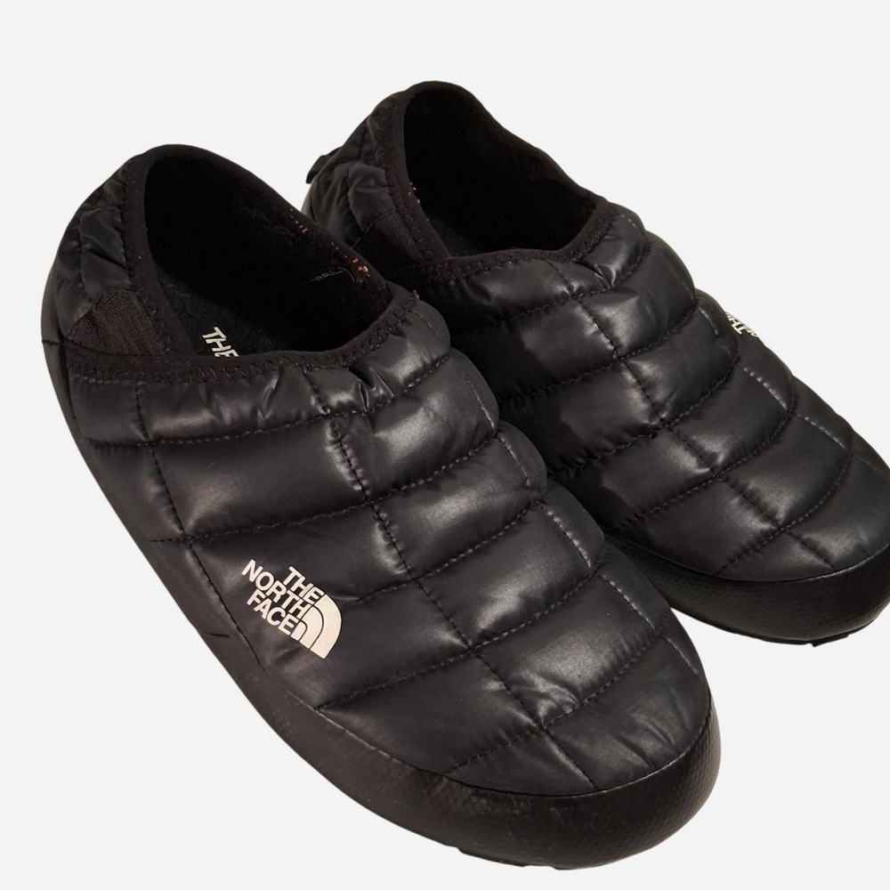 Mens The North Face black quilted puffer slippers